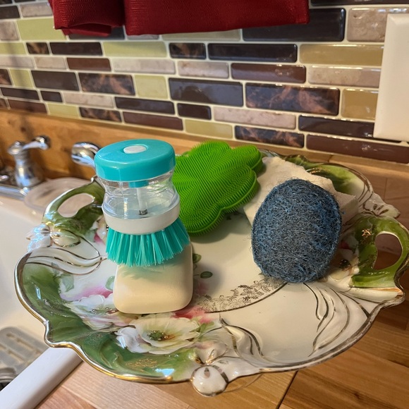 Vintage Plate Stand - Picture 5 of 14